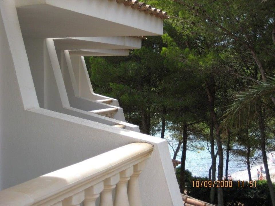 Blick von Block A zum Strand Iberostar Waves Pinos Park