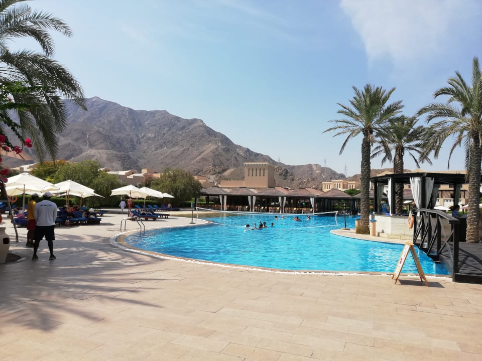 Pool Miramar Al Aqah Beach Resort