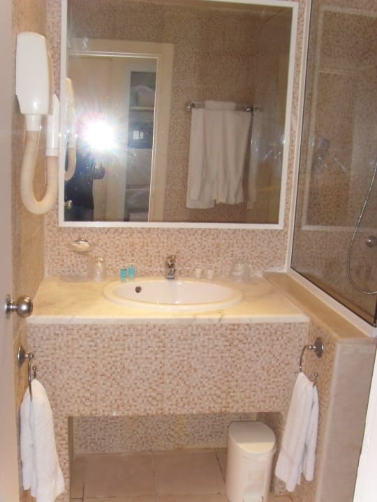 Großes Badezimmer Welcome Meridiana Djerba Hotel