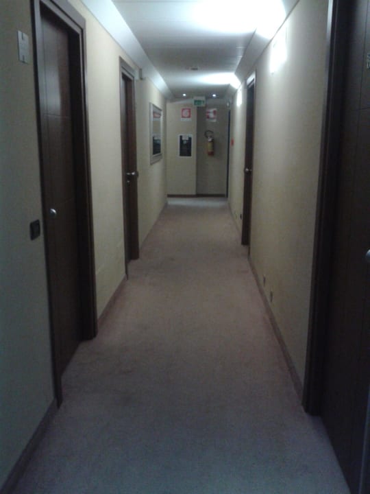 Korytarz Hotel For You