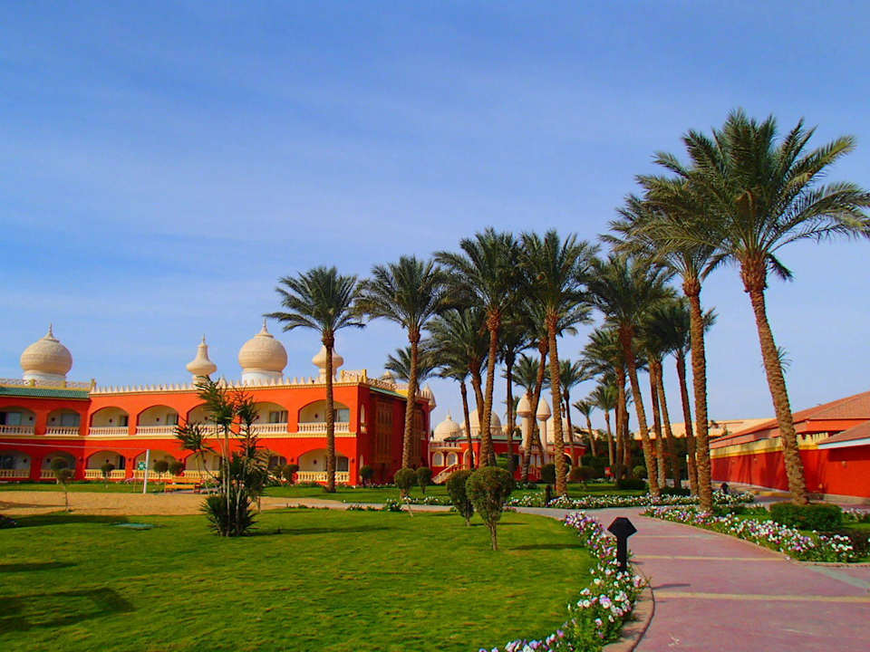 Вид на отель Pickalbatros Alf Leila Wa Leila Resort - Neverland Hurghada