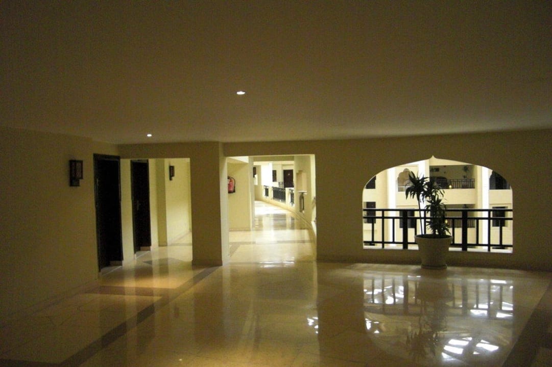 Weg zum Pool  Steigenberger ALDAU Beach Hotel