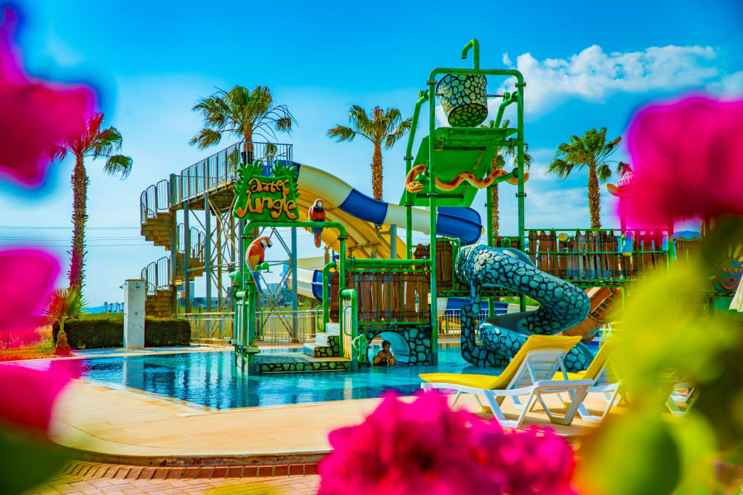 Pool Karya Family Resort  All Inclusive