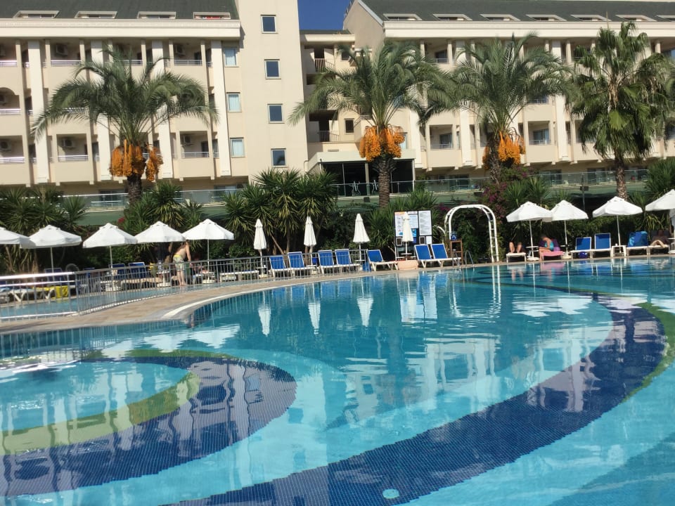 Pool Calimera Hane Garden