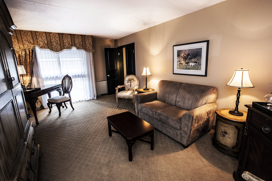 Parlor Room Hotel Old Stone Inn