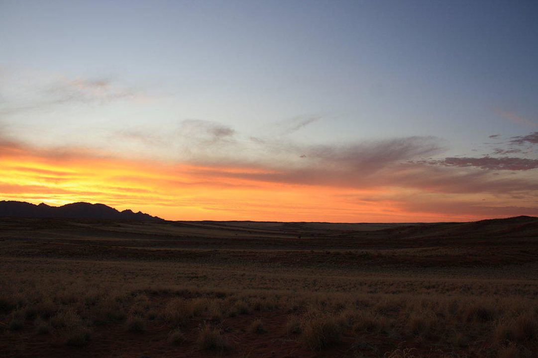 Faszinierendes Farbenspiel zum Sonnenuntergang Wolwedans Dunes Lodge