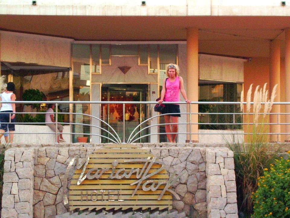 Eingang des Hotels Hotel Mariant Park