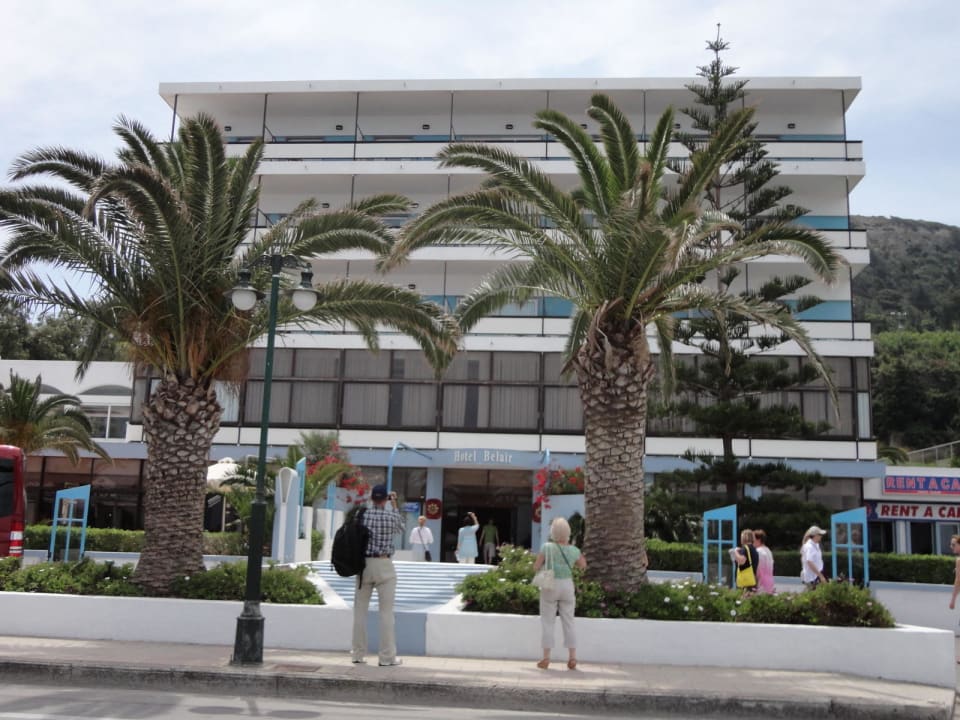 Front hotelu Belair Beach Hotel