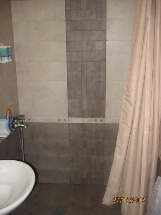 Ausreichende Dusche Hotel Philoxenia