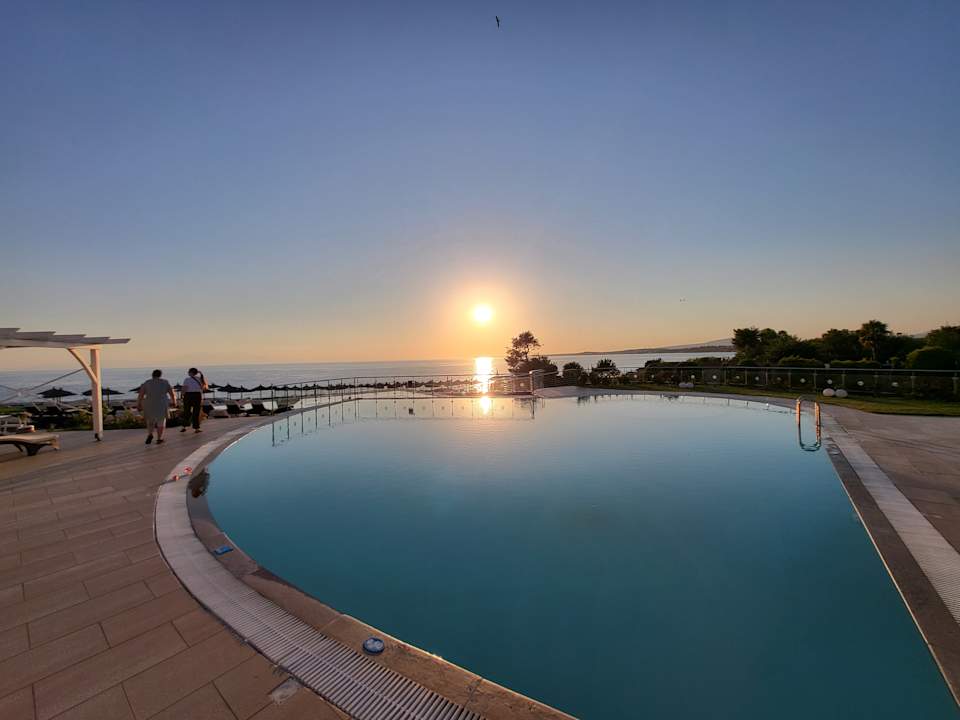 Pool Istion Club & Spa