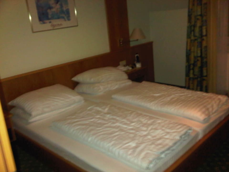 Schlafzimmer Thermenhotel Kurz