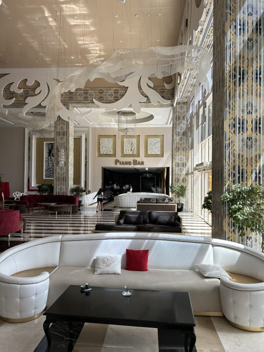 Lobby Azura Deluxe Resort & Spa Hotel