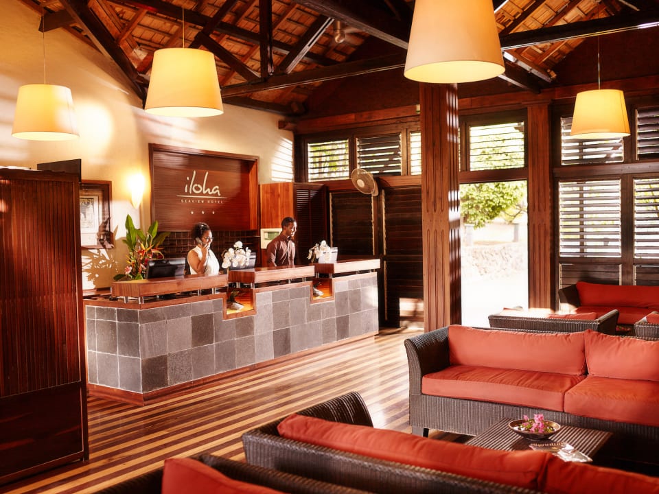 Lobby Iloha Seaview Hotel