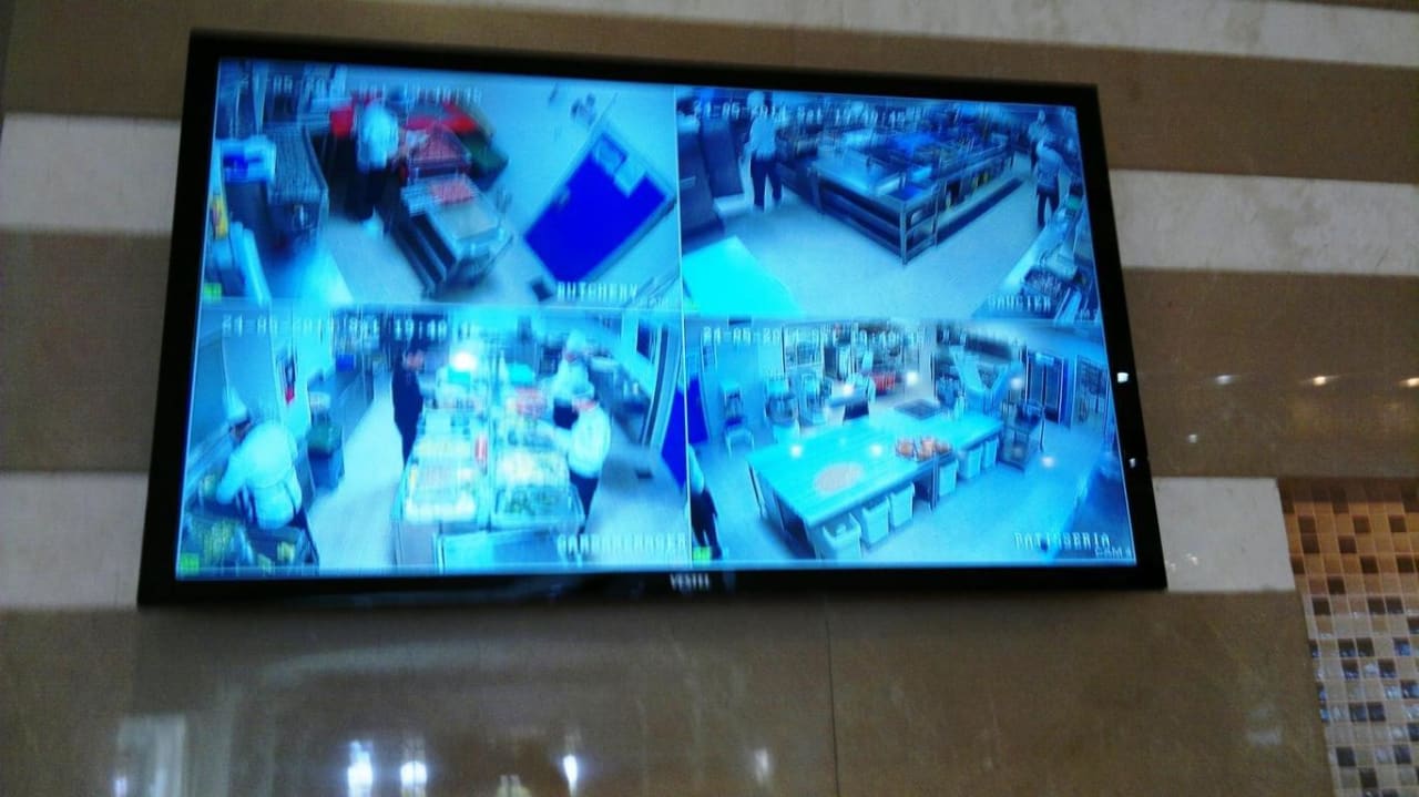 TV-Einblick in die Küche selbst supi Diamond Excellence Resort & Spa