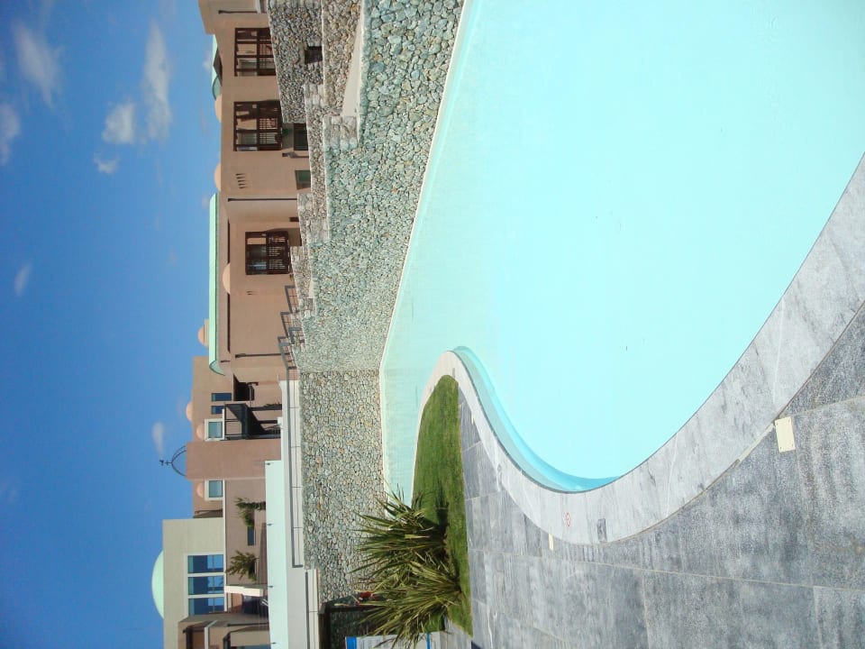 Einer von "unzähligen " Pools Atlantica Belvedere Resort