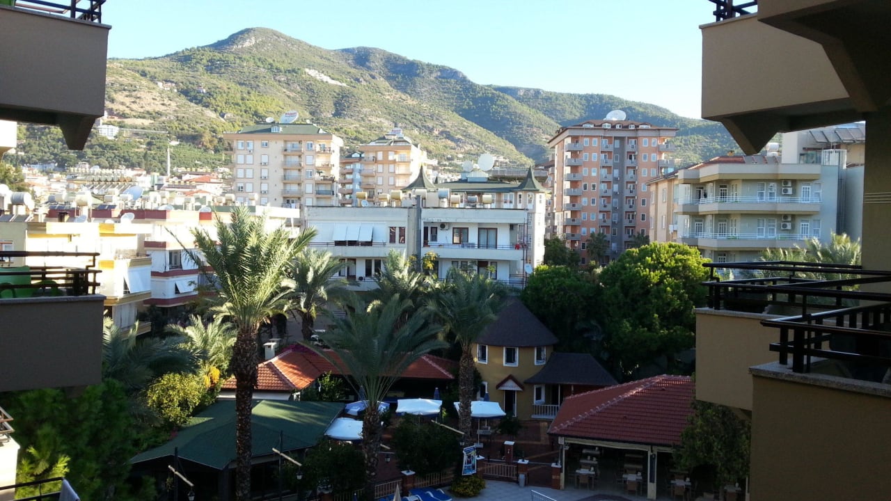 Zu den Bergen Hotel Orient Suite