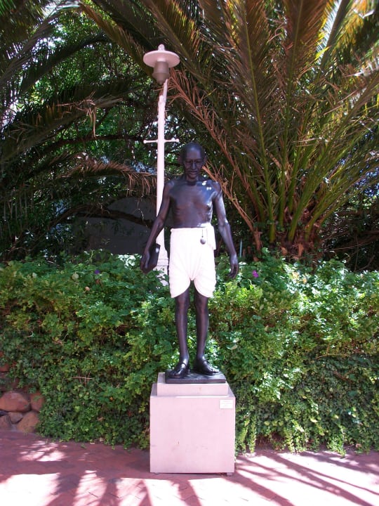 Gandi im Eingangsbereich Mount Nelson, A Belmond Hotel, Cape Town