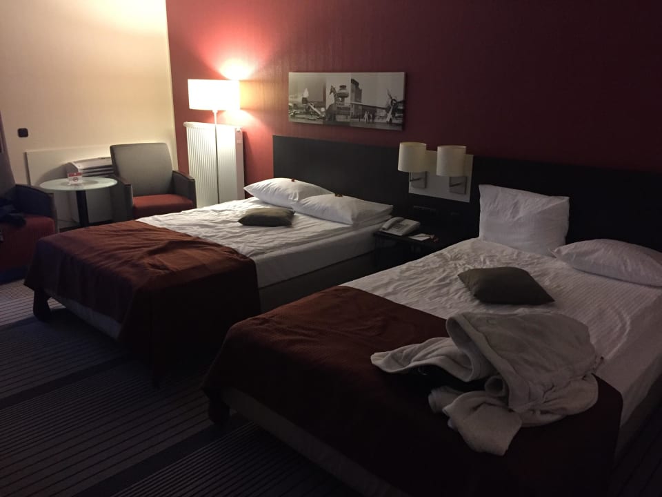 Twinbett Zimmer Leonardo Hotel Hannover Airport