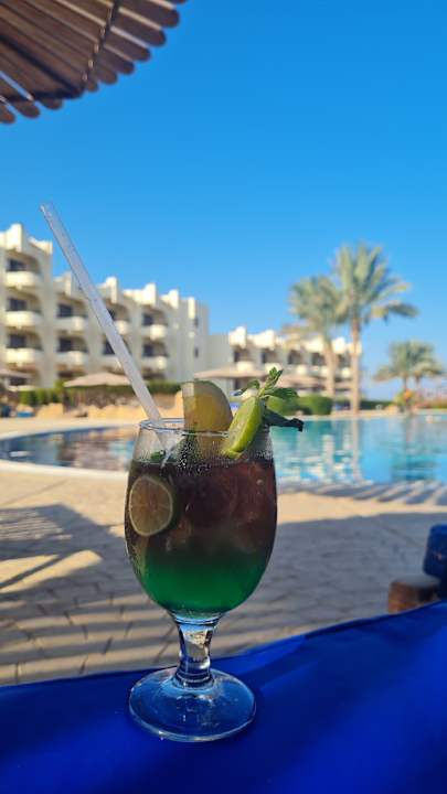 Pool Coral Hills Resorts & SPA