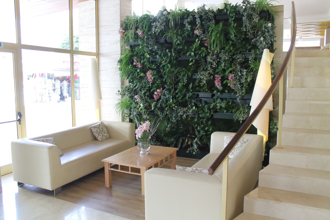 Lobby Sabina Hotel & Suites