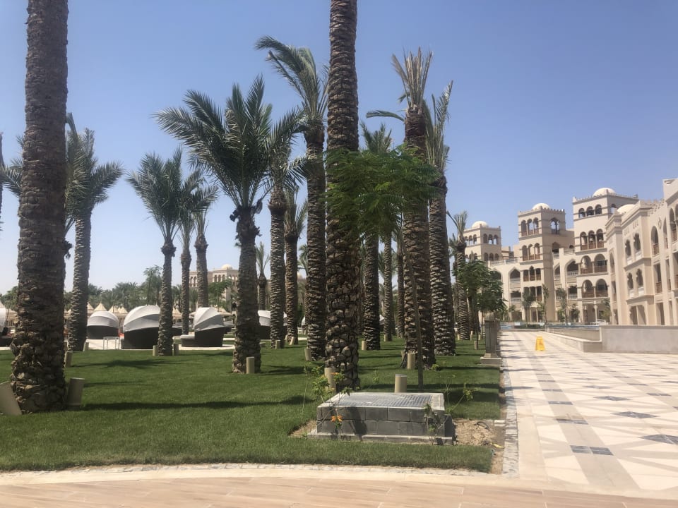 Gartenanlage The Grand Palace - Adults only