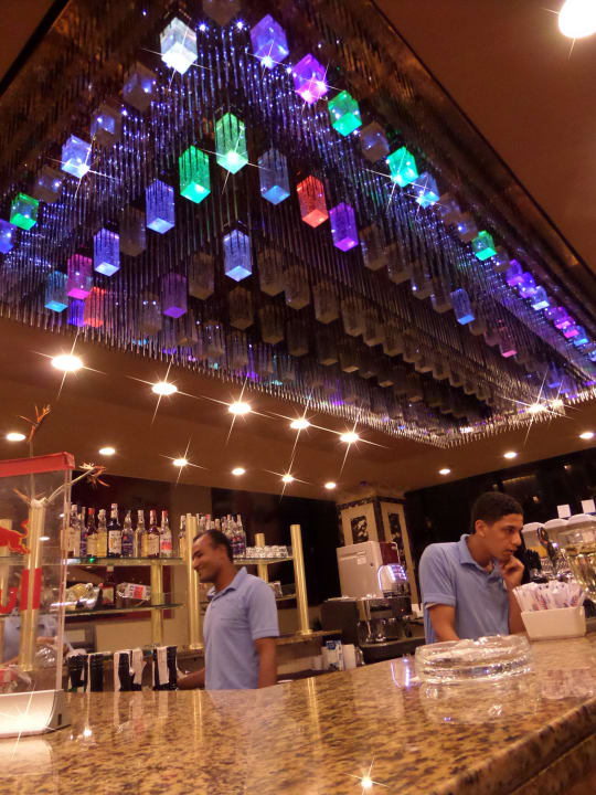 Bar in der Lobby AMC Royal Hotel & SPA