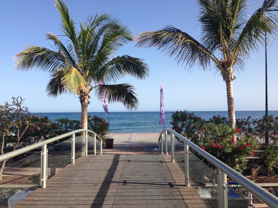 Nebenausgang mit Blick zum Strand R2 Romantic Fantasia Suites - Adults only