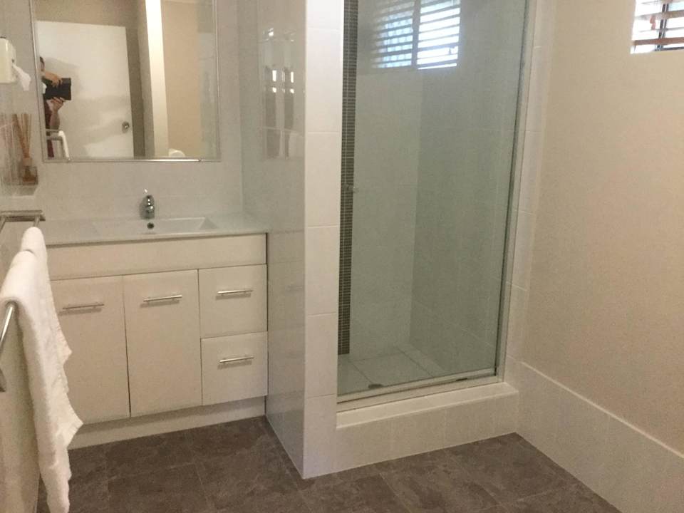 Bad Apartments Hervey Bay Colonial Lodge