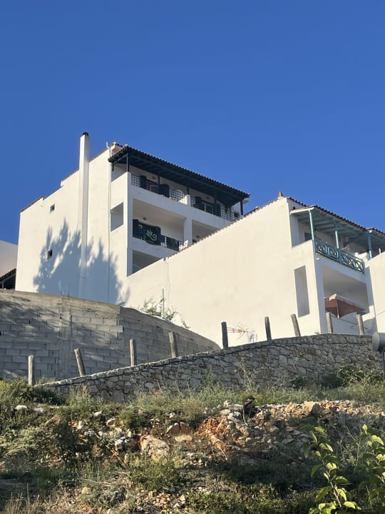 Außenansicht Hotel Atrium of Alonissos