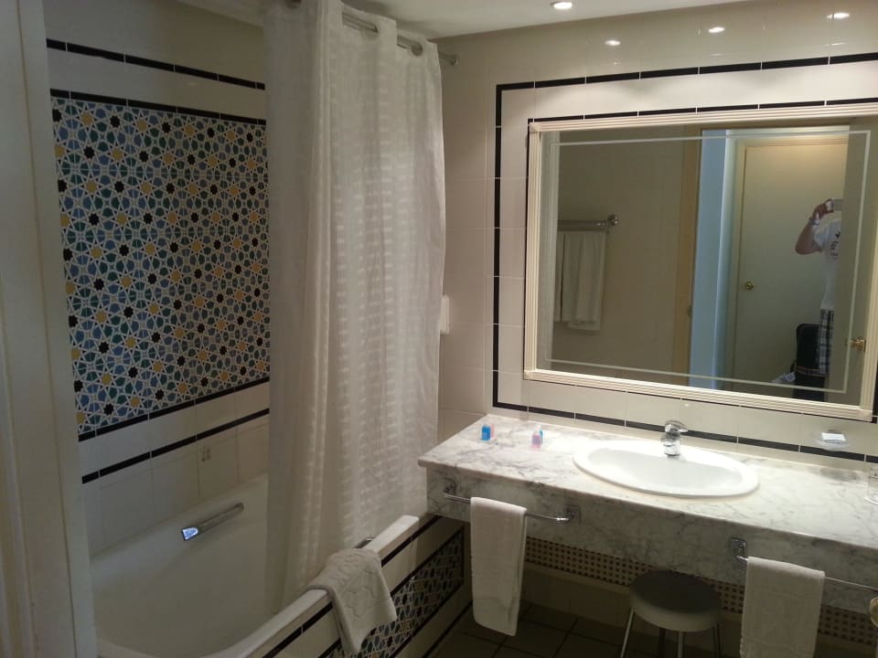 Wannenbad Iberostar Waves Averroes