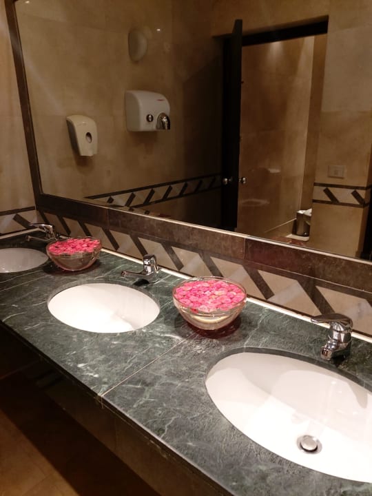 Zimmer Jaz Dar EL Madina