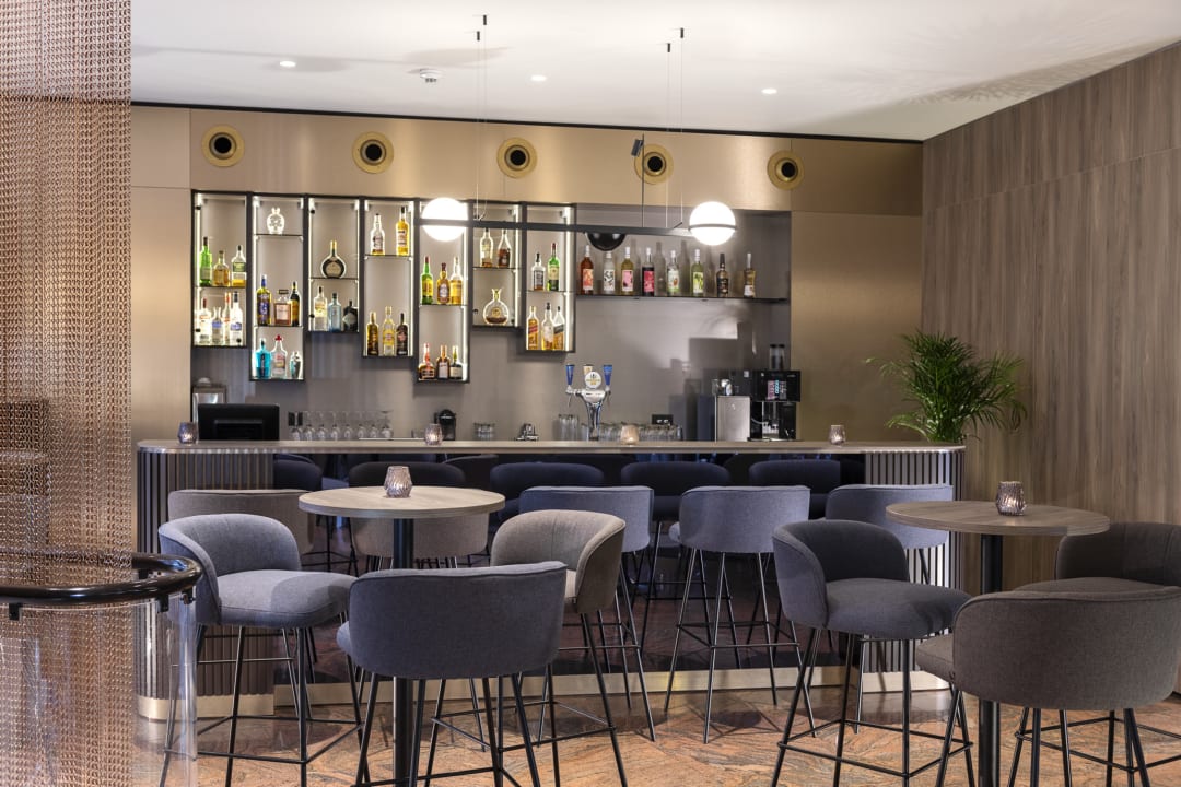 Gastro Hotel NH Geneva Airport