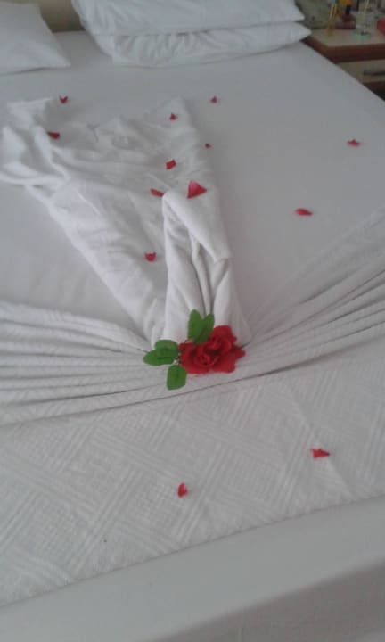 Liebevolle Bettgestaltung Incekum Su Hotel