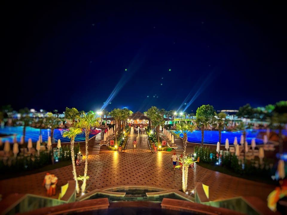 Pool DIT Majestic Beach Resort