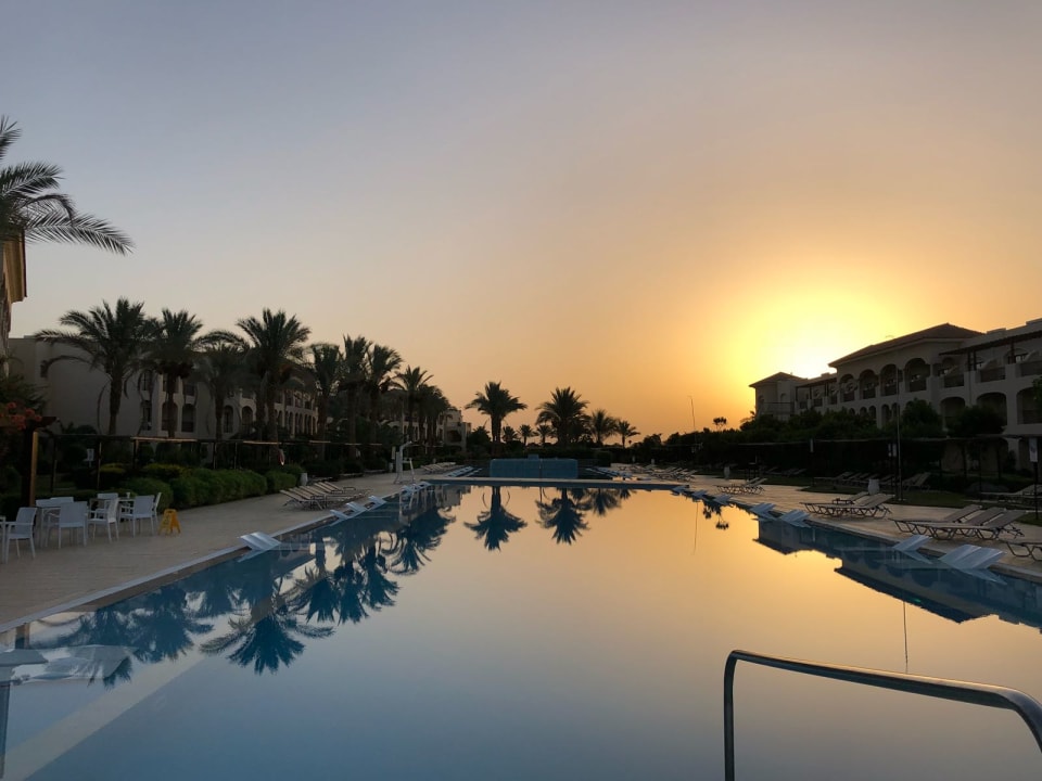 Sonnenaufgang um 5 Uhr. Das frühe Aufstehen hat sich gelohnt JAZ Aquamarine Resort