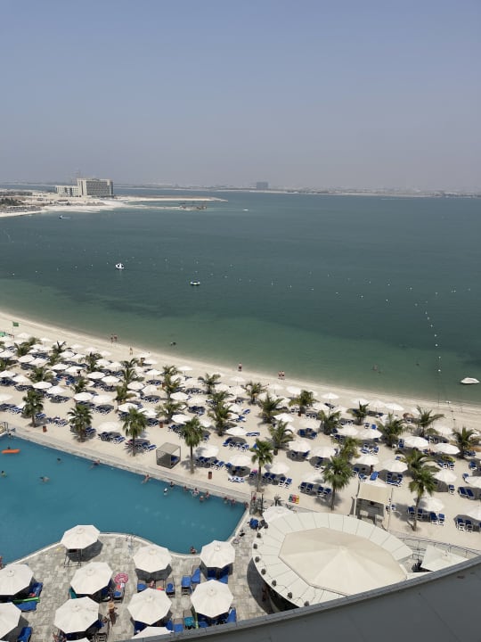 Strand Hampton by Hilton Marjan Island