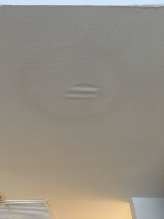 Wasserschaden an der Decke Hotel Aparthotel Paguera Beach