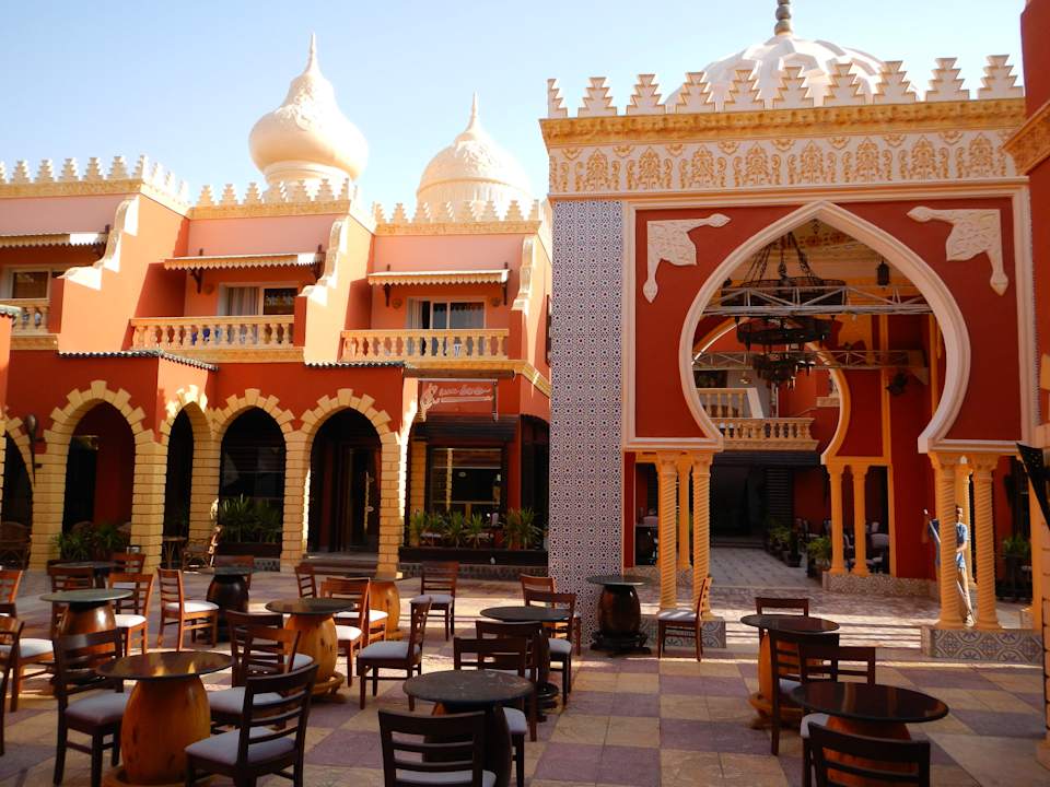 Innenbereich mit Bars Pickalbatros Alf Leila Wa Leila Resort - Neverland Hurghada