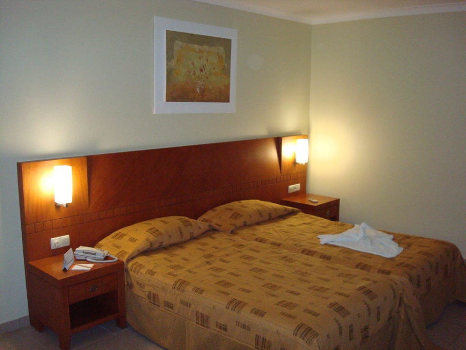 Großes Bett Calimera Serra Palace