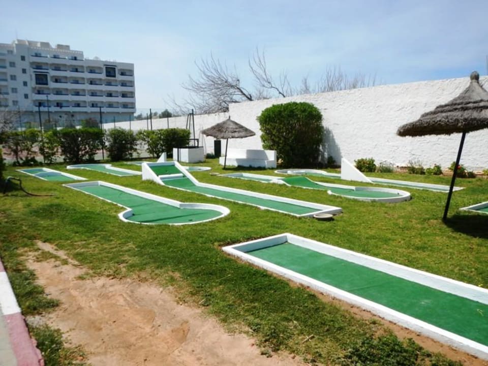 Minigolf & Tennisplatz Royal Jinene
