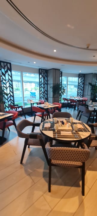 Gastro Rose Rayhaan by Rotana