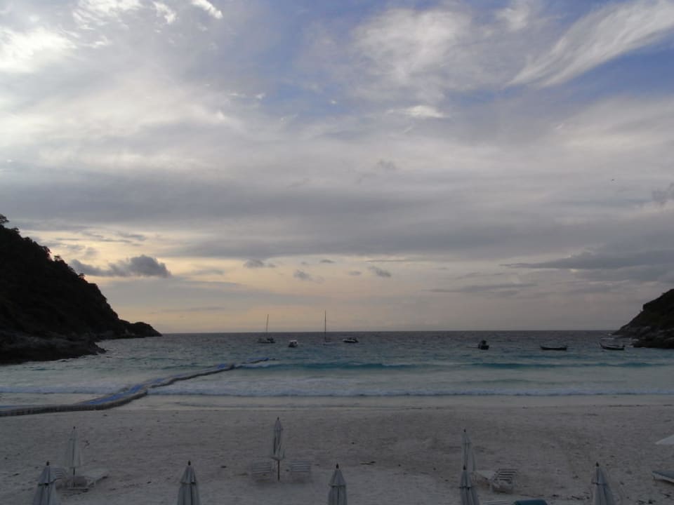 Blick auf die Bucht Hotel The Racha