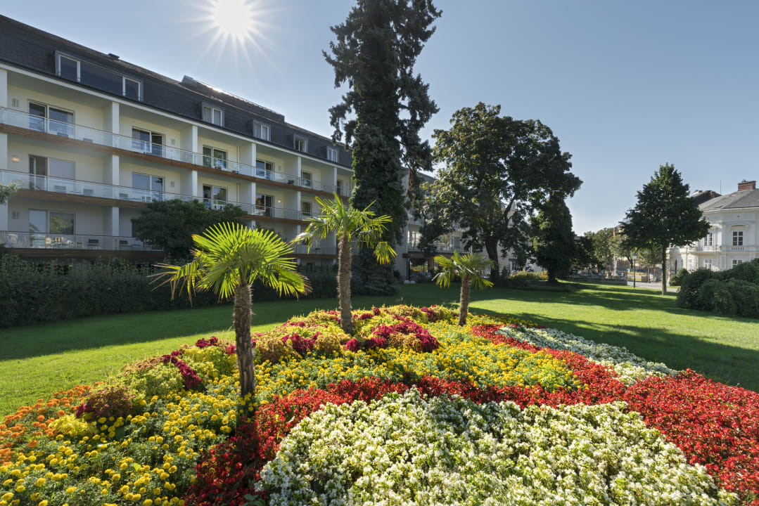 Außenansicht At the Park Hotel