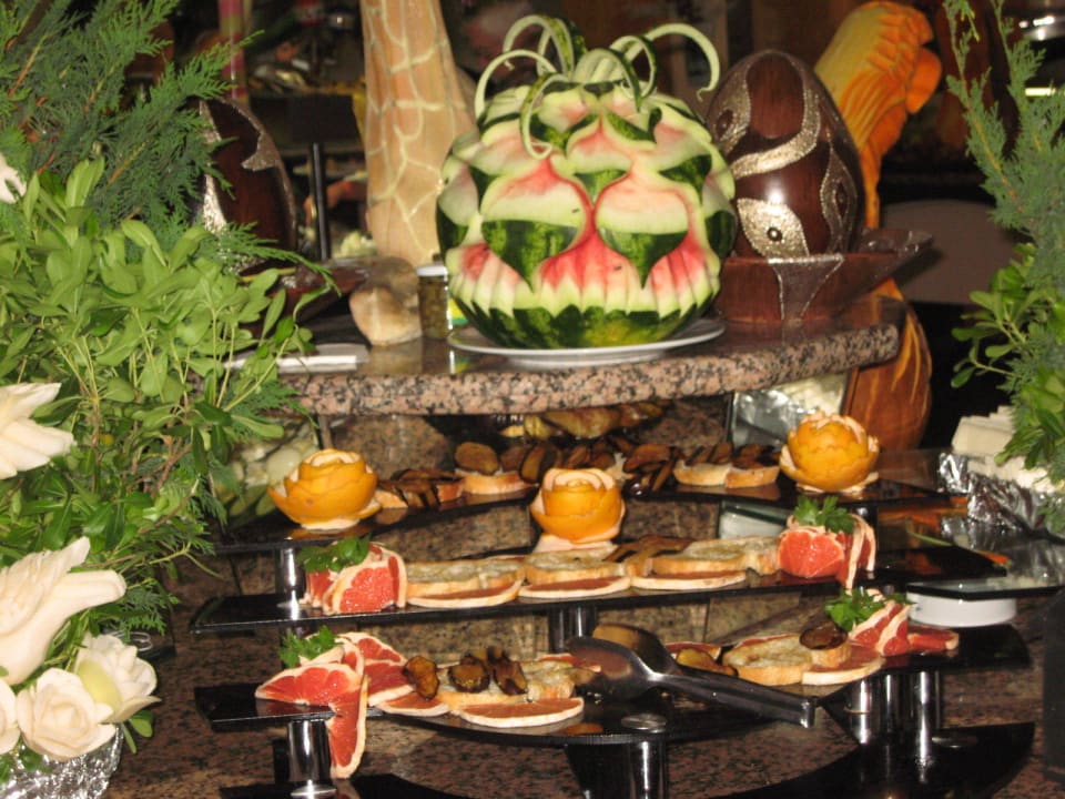 Super Aufbau. Hotel Orfeus Park