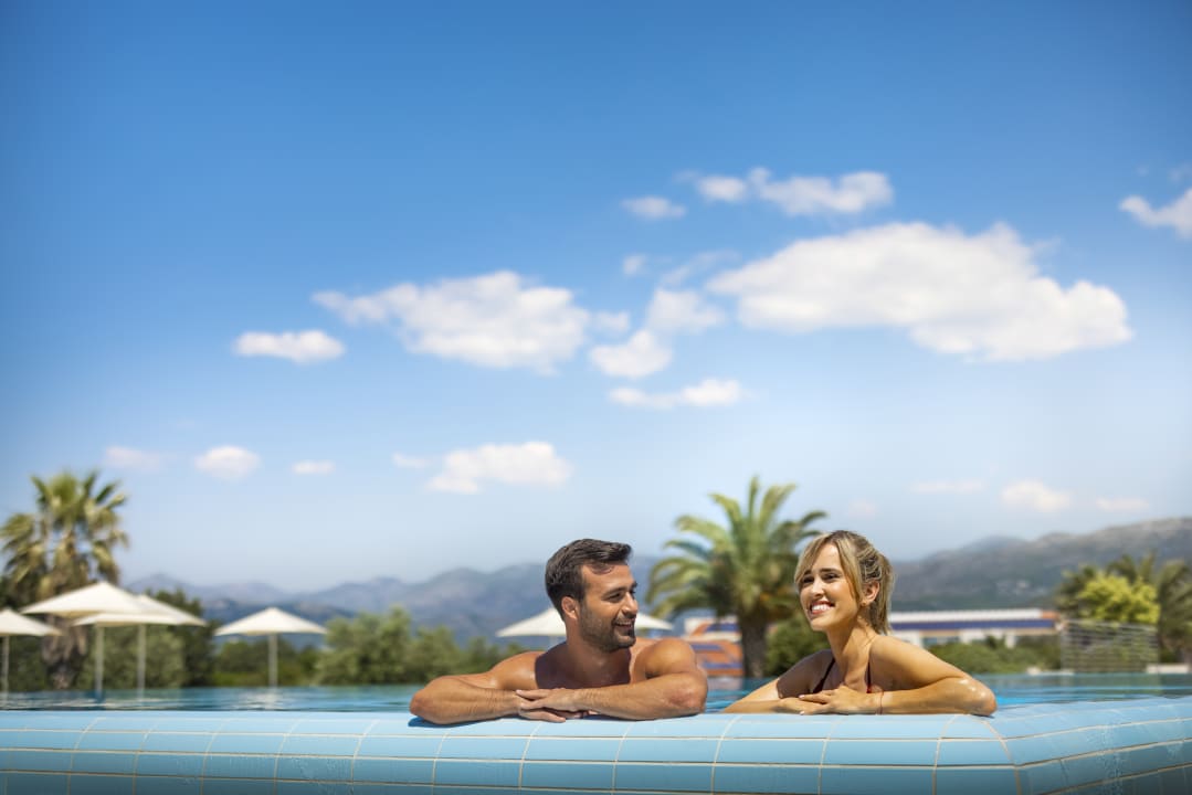 Pool Valamar Lacroma Hotel
