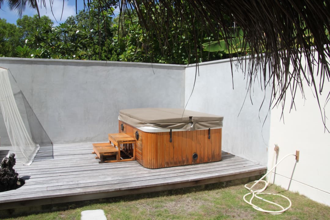 Jaquzzi Kuramathi Maldives