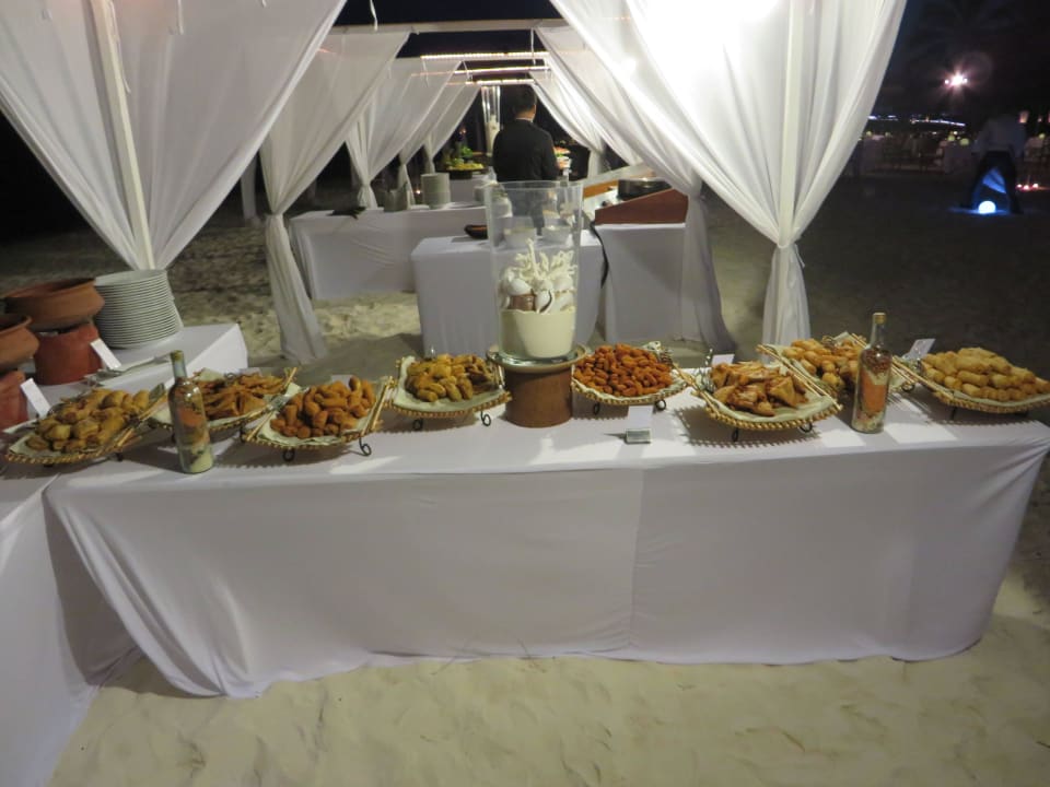 Maledivenabend am Strand ananea Diamonds Athuruga