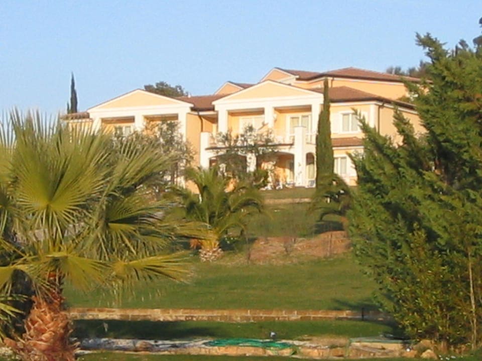 Sicht auf Ferienwohnungen Il Pelagone Hotel & Golf Resort Toscana