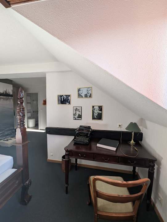 Zimmer EIFELkrimihotel