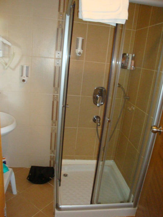 Badezimmer (kleine Dusche) FUN&SUN Smart Hane Sun Hotel